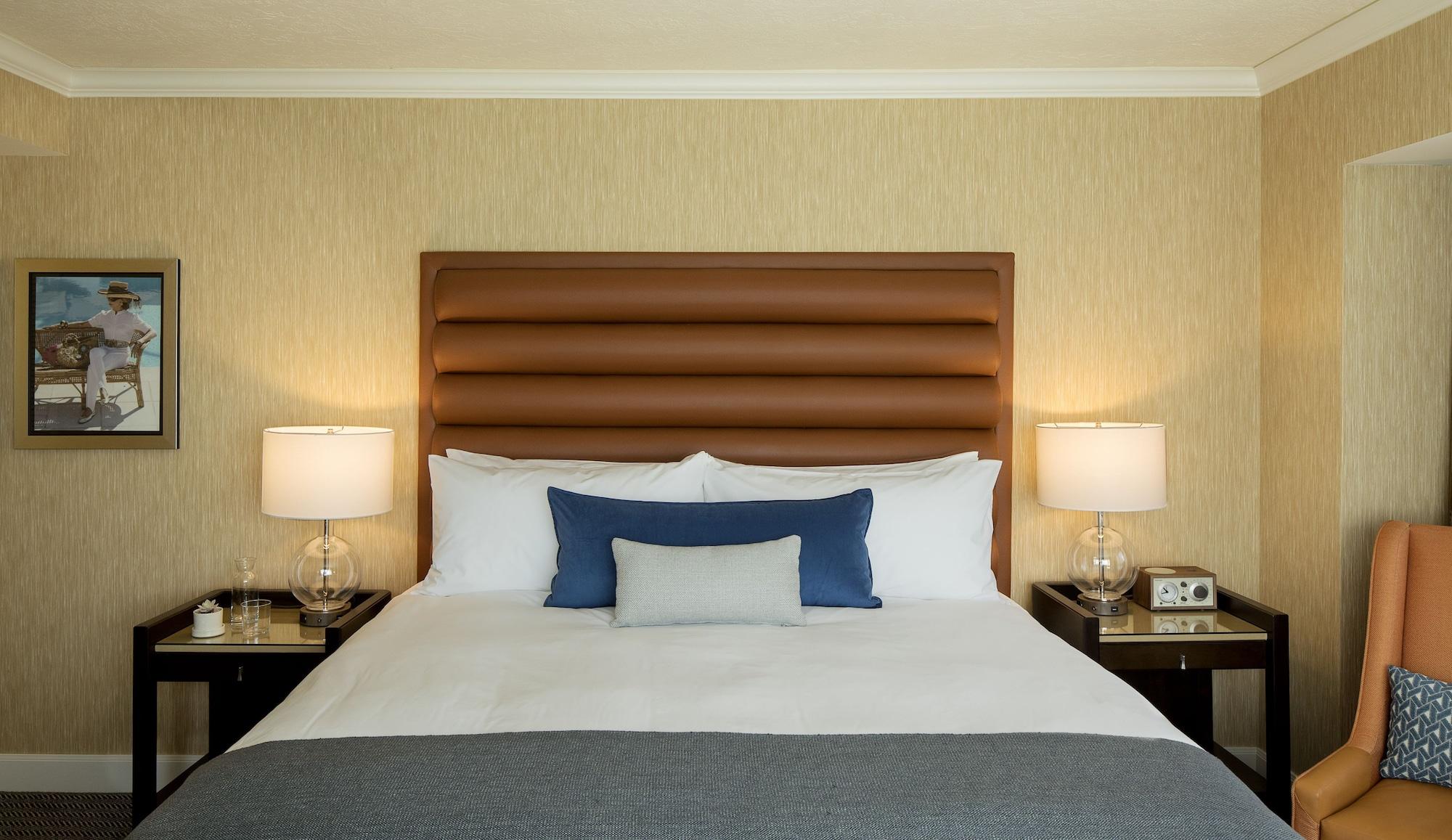 Hotel Dossier 4*