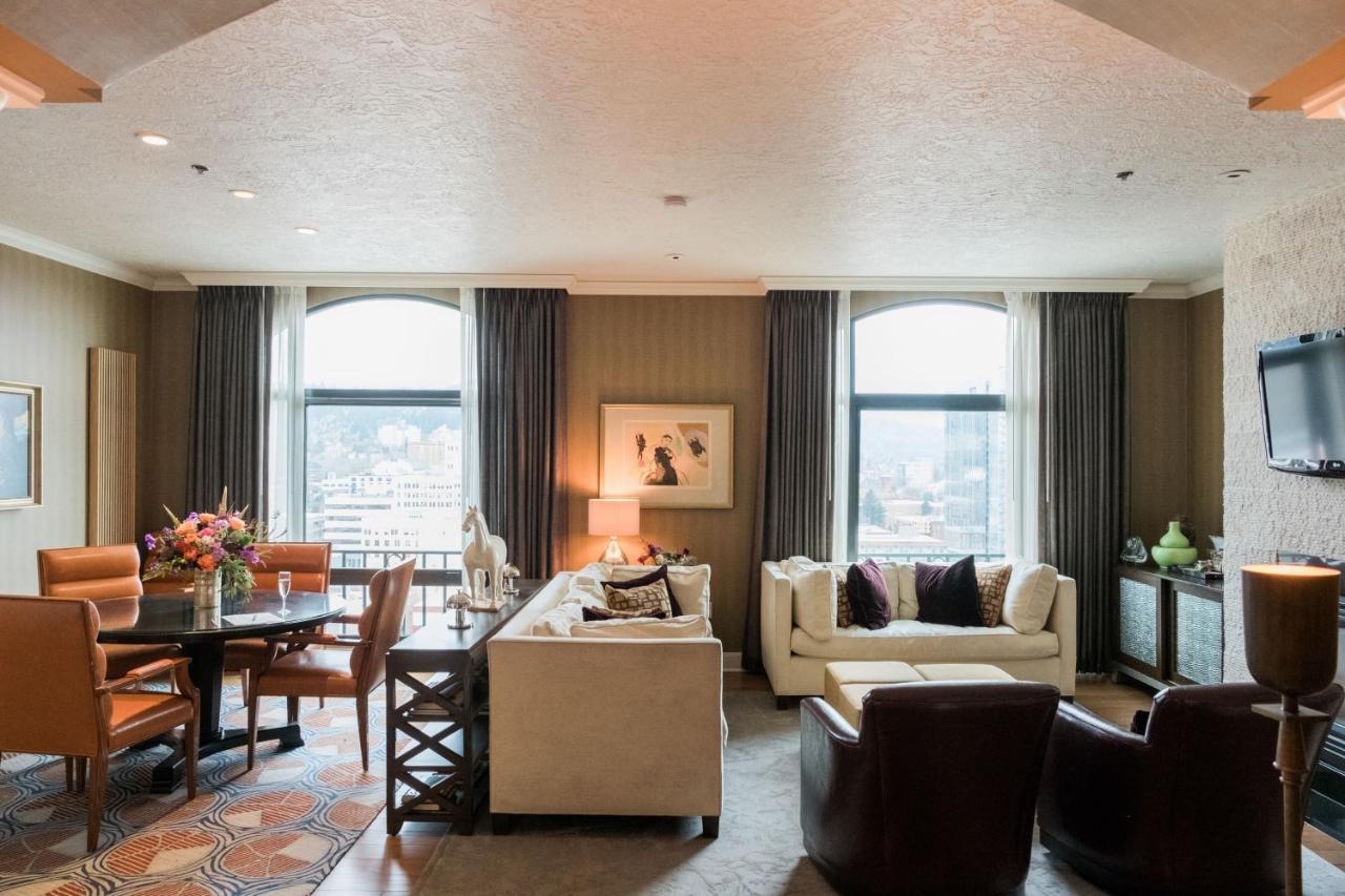 Hotel Dossier 4*